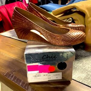 NIB Chic By Lady Couture Bronze 7 Slip On Low Wedge
